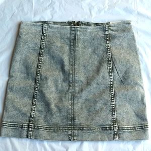 Juniors denim mini skirt, size 9/29W